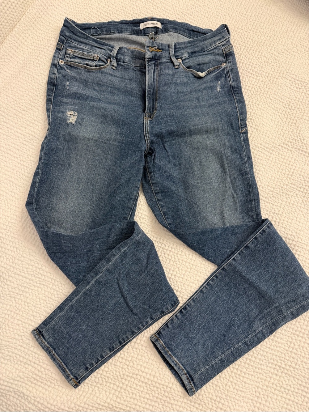Good American Denim Mid-Blue High Rise Jeans - Picture 3 of 9